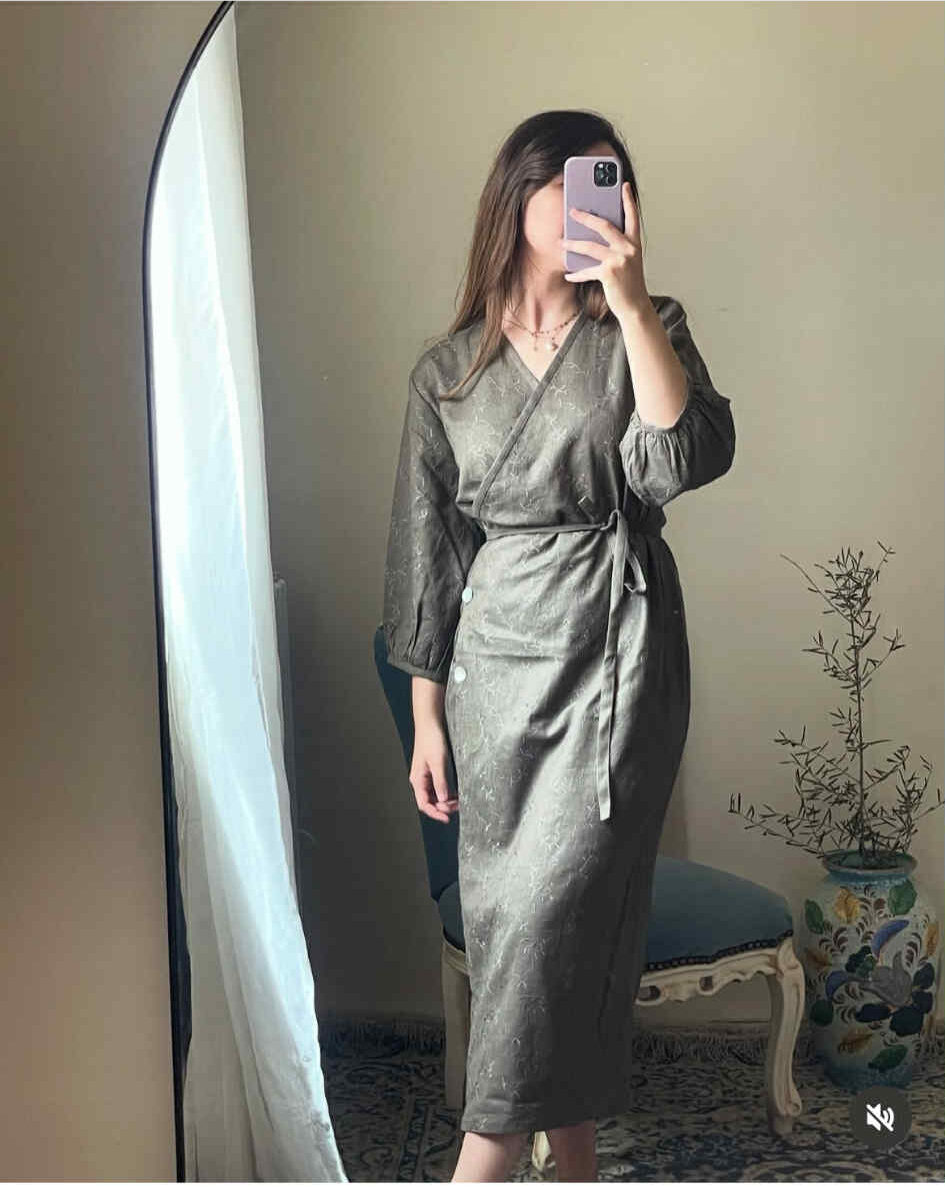 robe en lin produit marque algérienne Robe en lin brodée